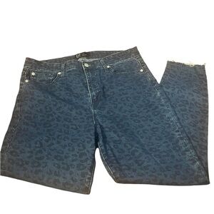GAP Women’s stretchy jeans size 14/32
